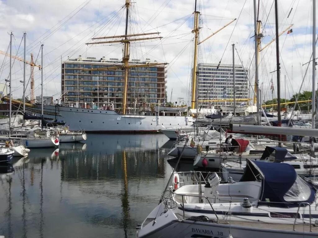 Luxury Renovated 3 Rooms Apartment Ostend Luaran gambar